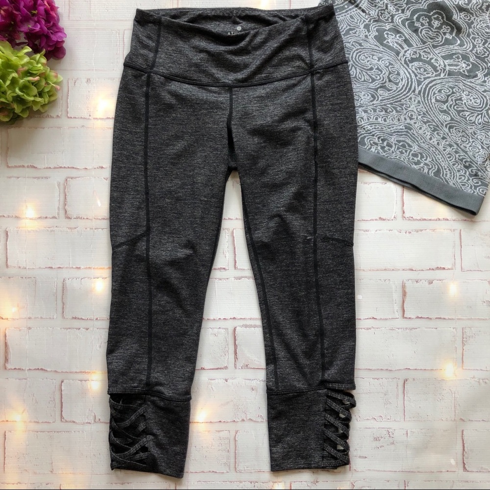 Athleta Capri Leggings/Yoga Pants